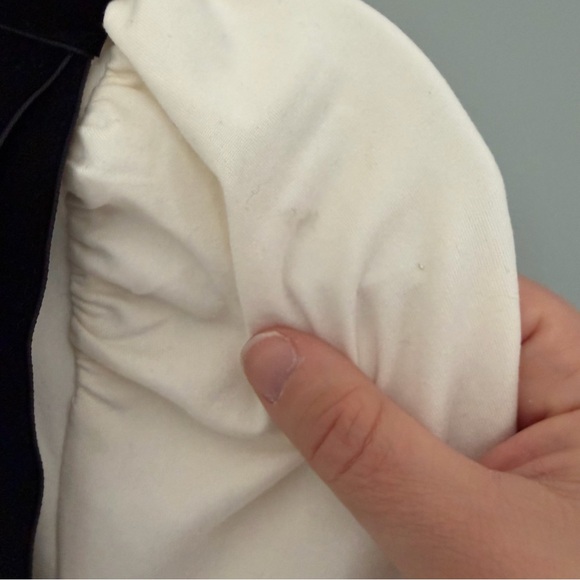 NWT Mare Mare x Anthropologie Black Bow Shoulder White V-Neck Short Sleeve Top - Picture 9 of 16